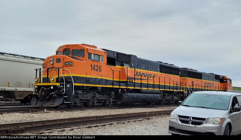 BNSF 1426